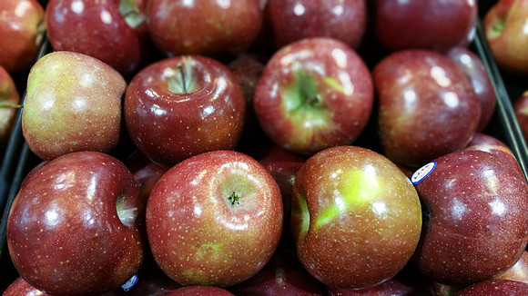 Apples