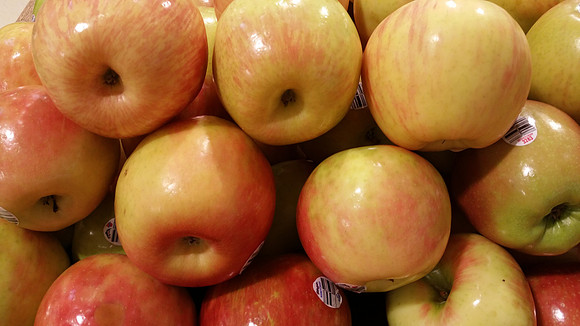 Apples