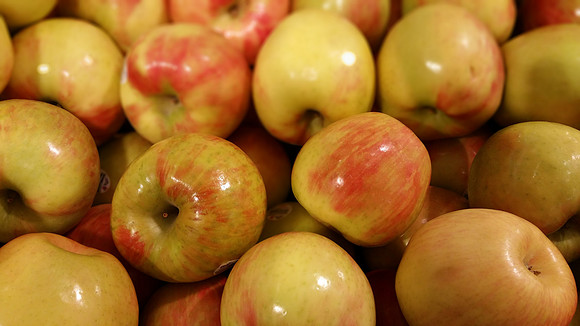 Apples