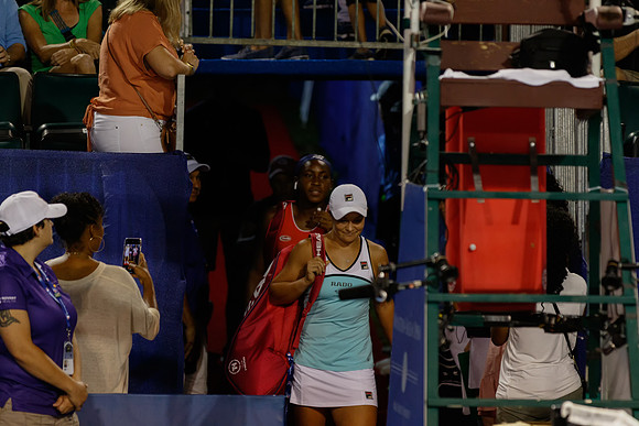 Ashleigh Barty and Coco Gauff at the Winston-Salem Open