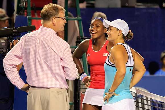 Ashleigh Barty and Coco Gauff at the Winston-Salem Open